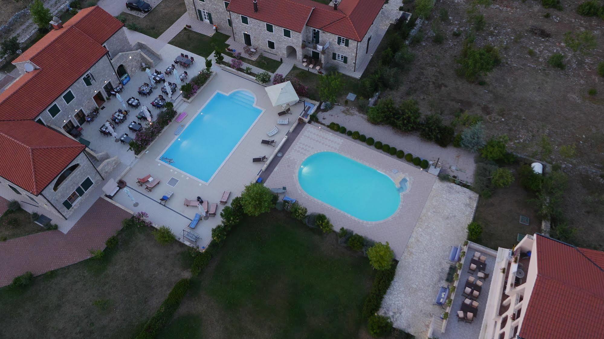 Pansion Skelin Hotel Drinovci Exterior photo
